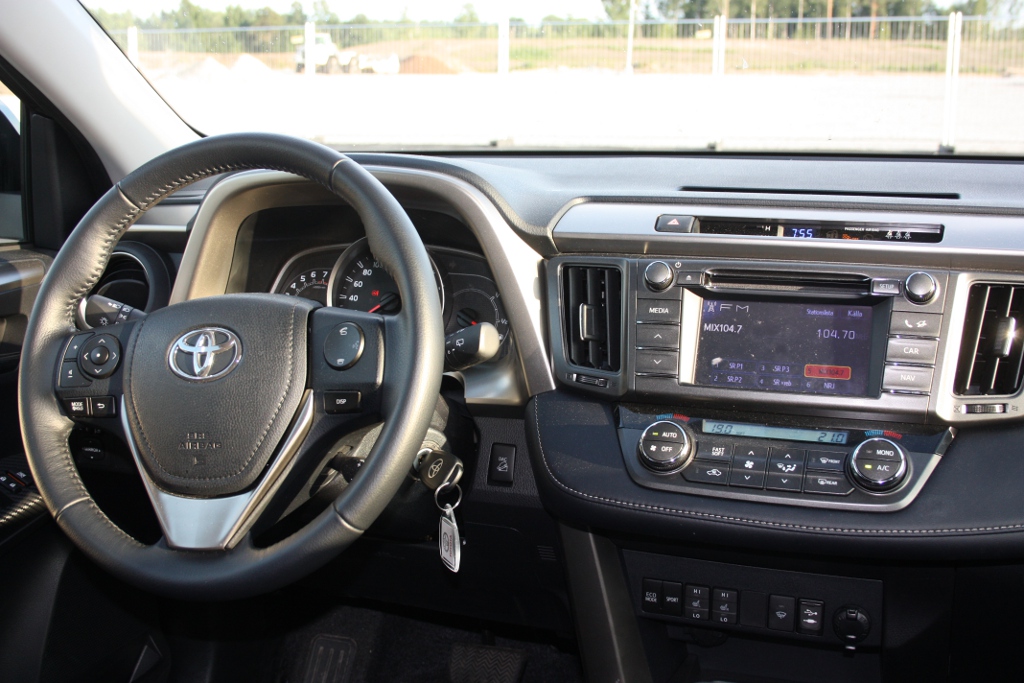 2013 Toyota RAV4 Interior Dashboard